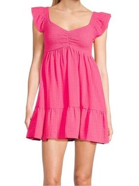 Like new Dillards Lined Girls' Bright Pink Smocked Summer Dress size small